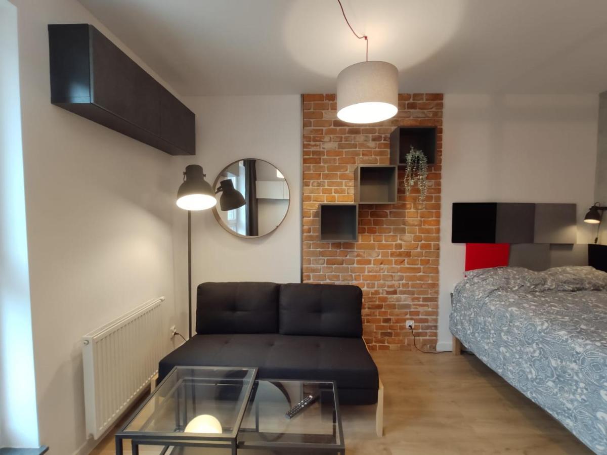 Red Wall Apartment In The Old Town Гданск Екстериор снимка