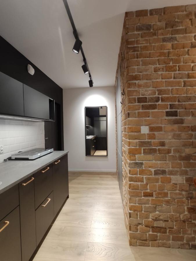 Red Wall Apartment In The Old Town Гданск Екстериор снимка
